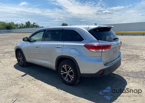 2018 Toyota Highlander Le from USA, damaged, VIN 5TDBZRFH4JS499433